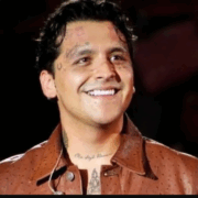 Nodal se libra de su proceso legal referente a falsificación de documentos