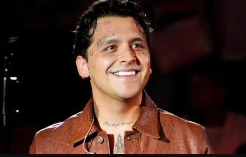 Nodal se libra de su proceso legal referente a falsificación de documentos