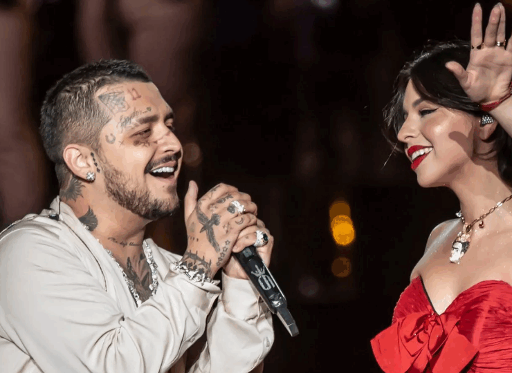 Corren a Ángela Aguilar de concierto de Nodal con fuertes abucheos