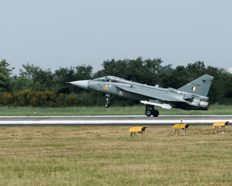Avión de combate se incendia en Dubái, el avión le pertenecía a la India