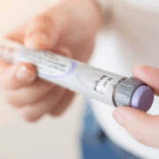 Crean una insulina inteligente que se activa conforme los niveles de azúcar