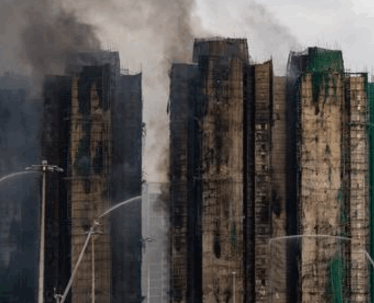Hong Kong sufre el incendio más devastador en años dejando varios fallecidos