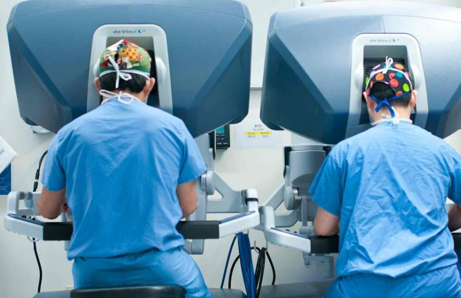 Cirujanos en Francia opera a paciente en China gracias a un robot de última generación