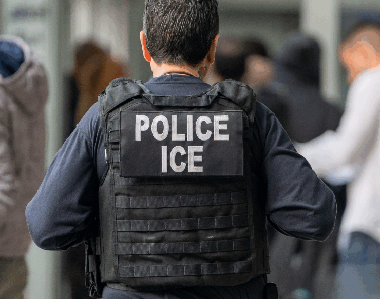 ICE contrata cazarrecompensas, dará 300 dólares por cada migrante deportado