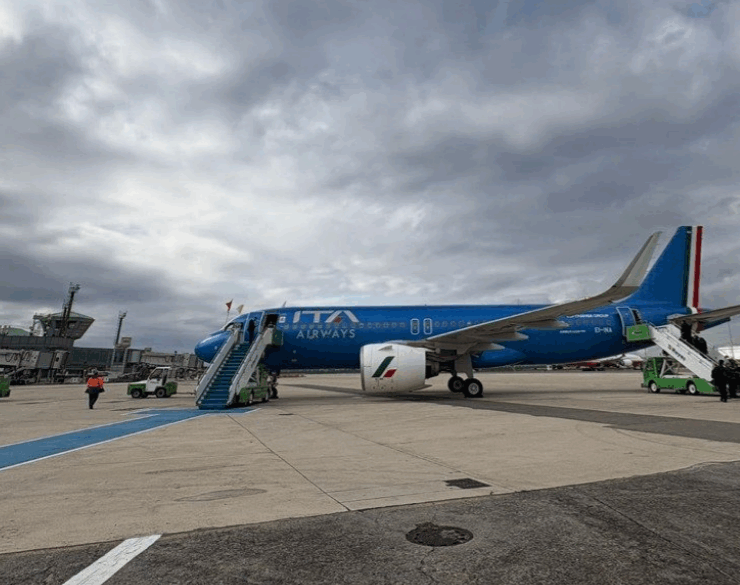 El avión del Papa despegó de Estambul y se dirige hacía Líbano