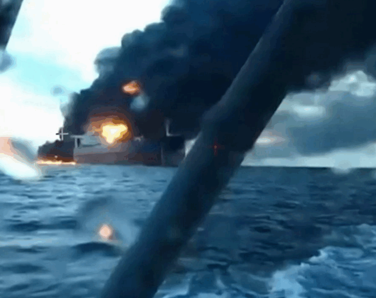 Ucrania paraliza a Rusia al destruir una terminal petrolera