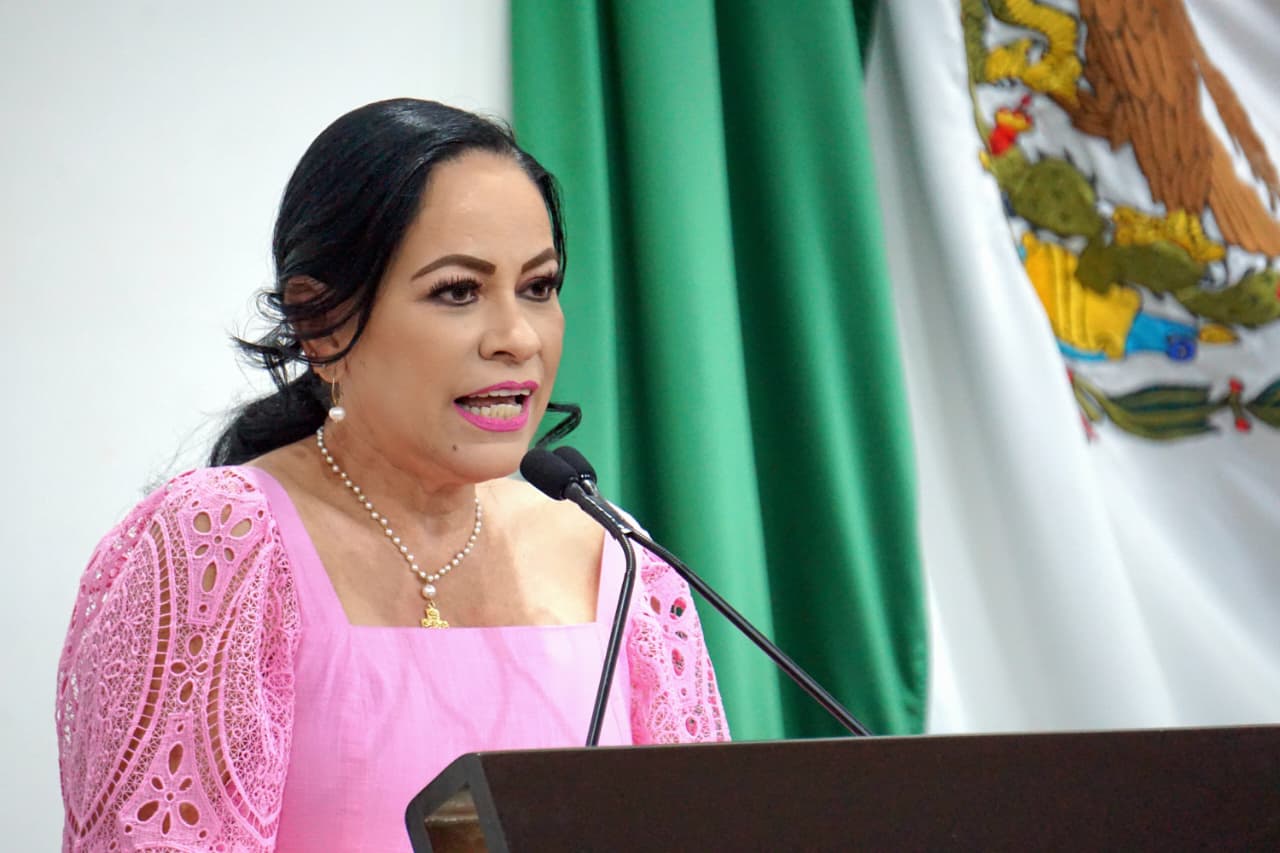 Compareció ante el Congreso la secretaria de Educación Patricia Iparrea Sánchez