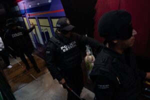 La experiencia “Renacer en la oscuridad” del DIF Yucatán invita a vivir un recorrido inmersivo que impulsa la conciencia y la empatía hacia la discapacidad visual.