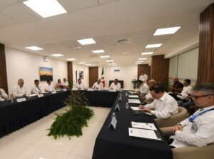 Autoridades y representantes de ASUR presentaron los resultados de la Comisión Consultiva 2025, destacando el crecimiento sostenido del Aeropuerto Internacional de Mérida.