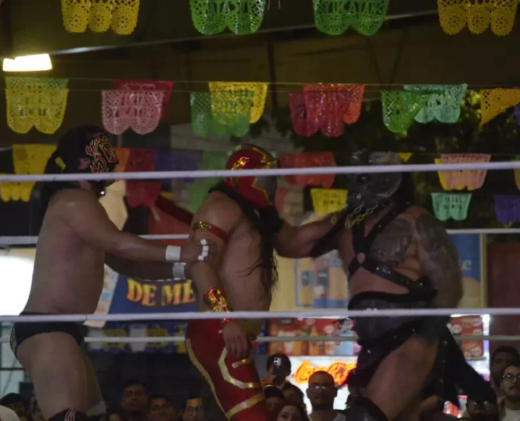 El Pancracio emocionó en la Feria Yucatán Xmatkuil con luchas de alto nivel