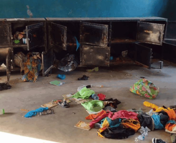 Escapan 50 estudiantes