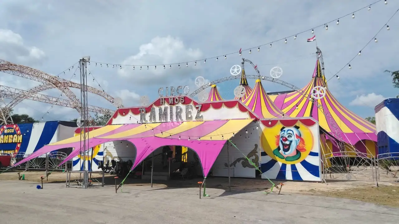 Funciones diarias y horarios del Circo en la Feria Xmatkuil