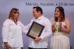 Gobernador Joaquín Díaz Mena encabezó la recepción de la placa que acredita al Instituto de Capacitación para el Trabajo de Yucatán como entidad certificadora