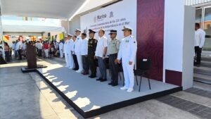 El personal naval recibió ascensos y reconocimientos durante la conmemoración del Bicentenario de la Consolidación de la Independencia en el Mar.