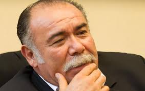 Jesús Ochoa fue la cuarta celebridad descubierta en ¿Quién Es La Máscara?, revelando su identidad tras interpretar al divertido personaje Monsqueeze durante la gala del Día de Muertos.