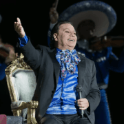 Juan Gabriel y el poder