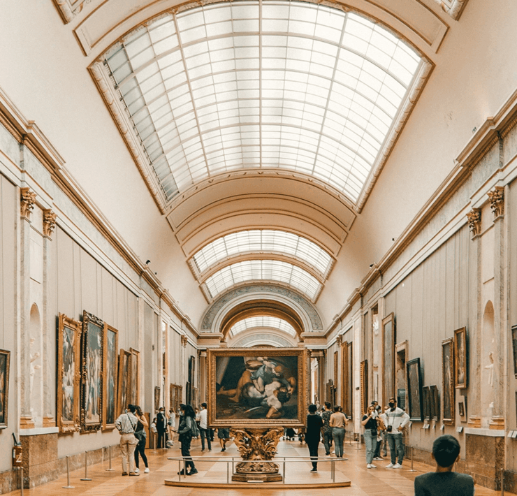 Los perfiles detrás del robo del siglo en el Louvre