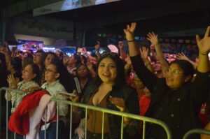Ambiente familiar y noches vibrantes que marcaron este martes en la feria.