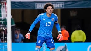 Martinoli propuso incluir a Guillermo Ochoa como tercer portero para el Mundial 2026, destacando su experiencia y legado en la Selección Mexicana.