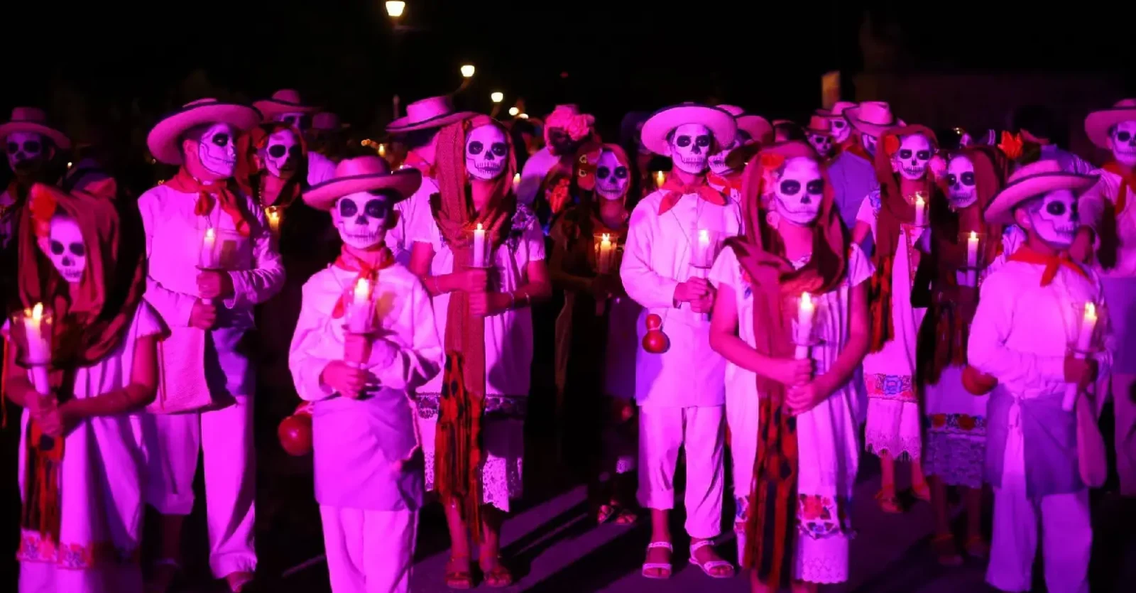 Paseo de las Ánimas unió miles de corazones tradición, magia y comunidad