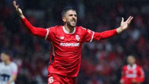 Paulinho celebra su tanto decisivo, el gol que selló el triunfo de Toluca en este Intenso inicio de la Liguilla.