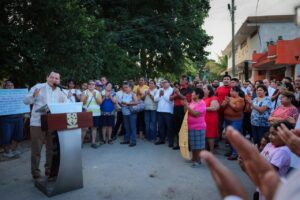 Gobierno del Renacimiento Maya y el Ayuntamiento de Umán intervienen vialidades deterioradas por grietas y baches, en beneficio de más de 4,300 habitantes