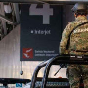 Marina desactiva esquema interno de trasiego en el AICM; golpe financiero supera los 92 millones de pesos