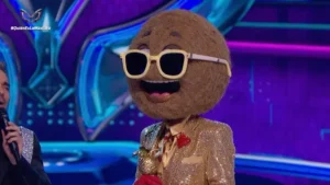 Tropi Coco logró mantenerse en competencia tras ser salvado por los investigadores en la gala donde se reveló a la cuarta celebridad descubierta en ¿Quién Es La Máscara?.