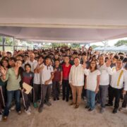 Dignifican con más obras a yucatecos