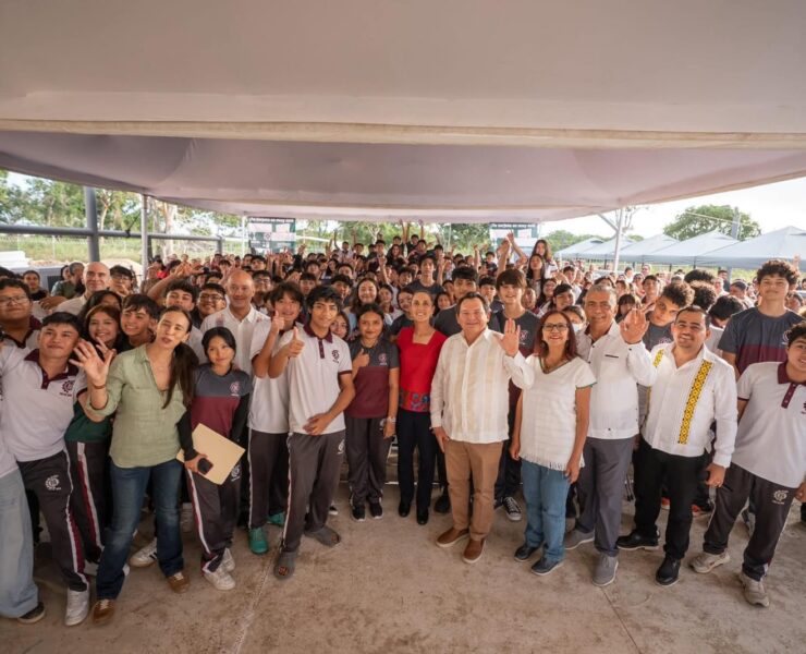 Dignifican con más obras a yucatecos