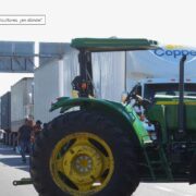 Gobernación logra acuerdo para levantar bloqueos tras jornada maratónica de negociación con productores y transportistas