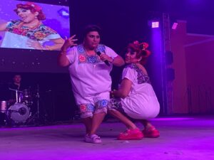 Teatro del Pueblo de la feria ofreció entretenimiento familiar con música regional y comedia