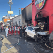 explosión en tienda Waldos deja al menos 23 muertos