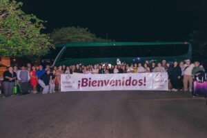 Las y los beneficiarios pertenecen a las Escuelas Normales de Dzidzantún, Valladolid y Ticul, así como a las normales “Prof. Antonio Betancourt Pérez”, “Rodolfo Menéndez de la Peña” y “Nelly Rosa Montes de Oca y Rosado”. 