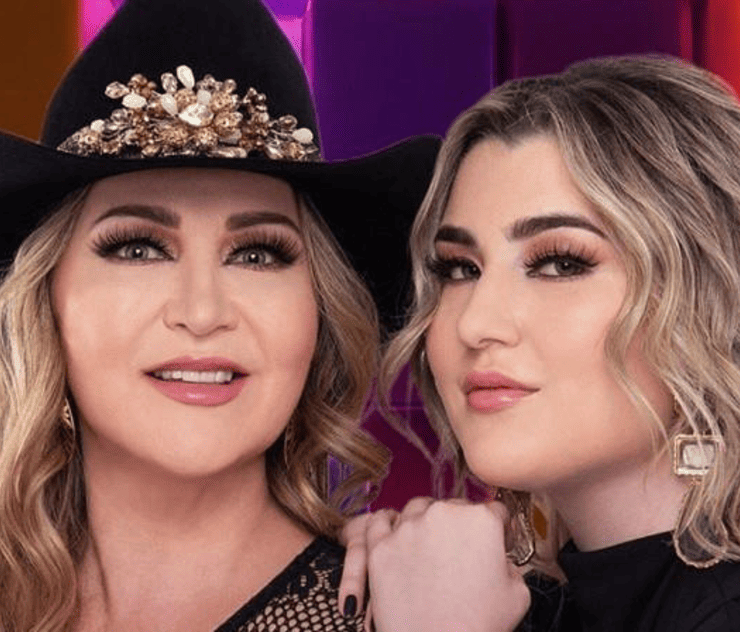 Alicia Villarreal y su hija, separadas