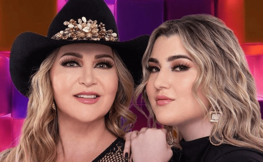 Alicia Villarreal y su hija, separadas