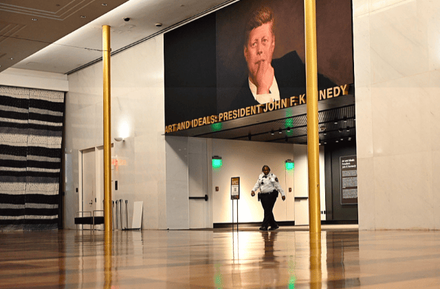 Artistas cancelan presentaciones en el Kennedy Center