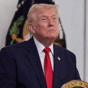 Donald Trump cerró el especio aéreo de Venezuela intensificando las tensiones