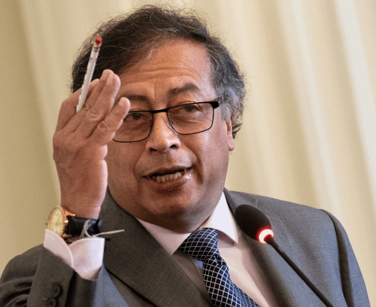 Petro pide que se respete la soberanía de Colombia y rechaza a Trump