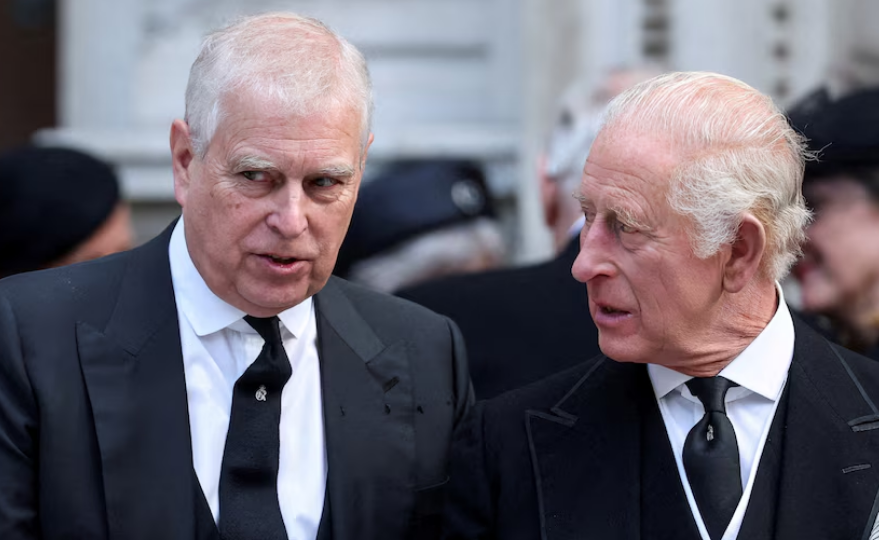 Carlos III ‘borra’ a su hermano Andrés y le retira últimos honores reales