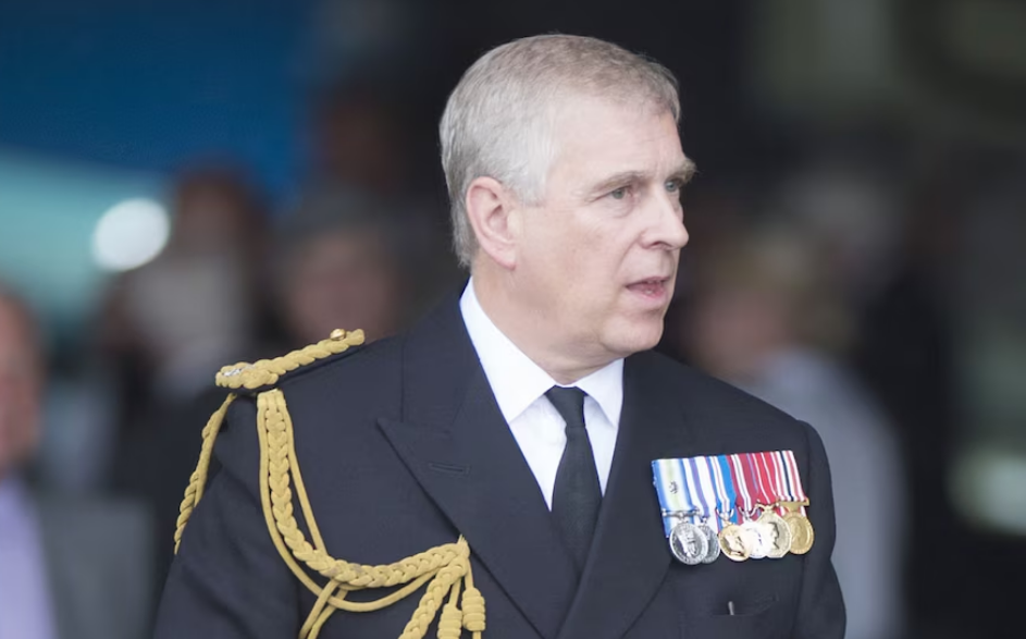 El despojo definitivo de honores reales