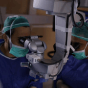 Restauran la vista de una mujer usando corneas impresas en 3D logran un hito médico