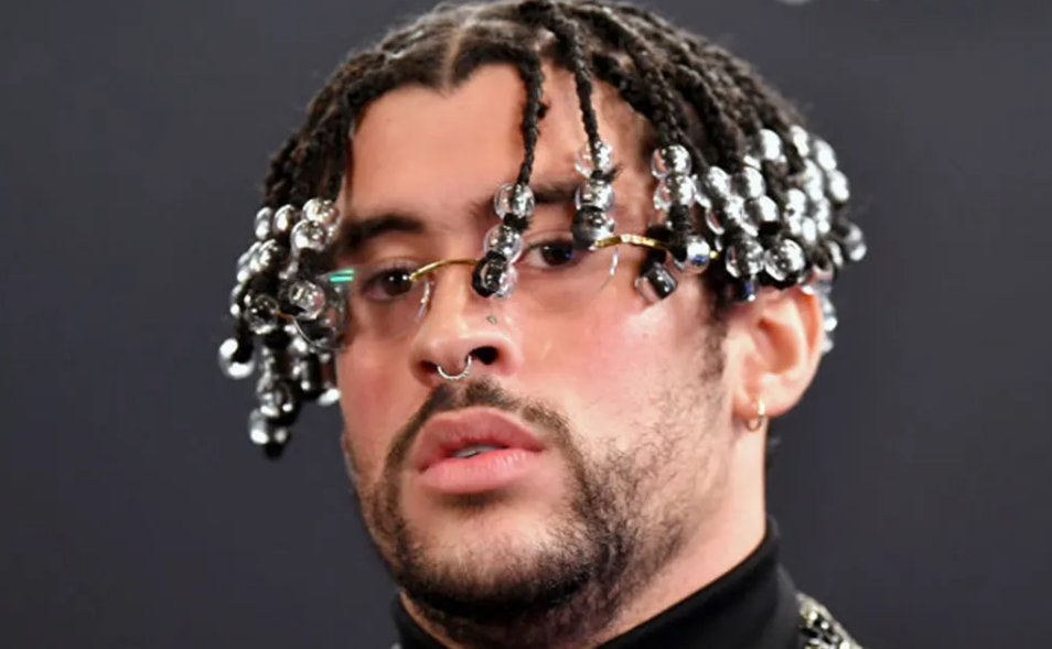 Motivo del ajuste en el escenario y reacción de los fans