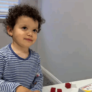 El niño prodigio más joven del mundo tiene solo 2 años y ya es considerado un super genio