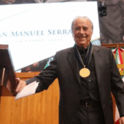 Joan Manuel Serrat recibió el doctorado honoris causa de la UdeG