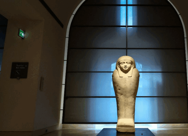 Fuga de agua daña exposición egipcia en el Museo Louvre, las polémicas no paran