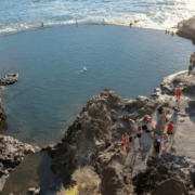 Oleaje en piscina natural deja 4 fallecidos en Tenerife, España