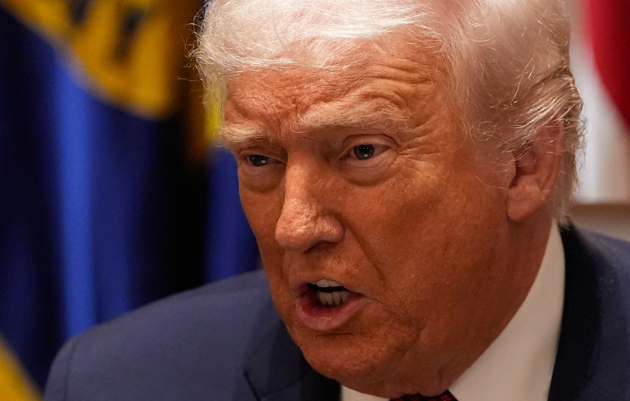 Trump amenaza con “consecuencias graves” a Honduras