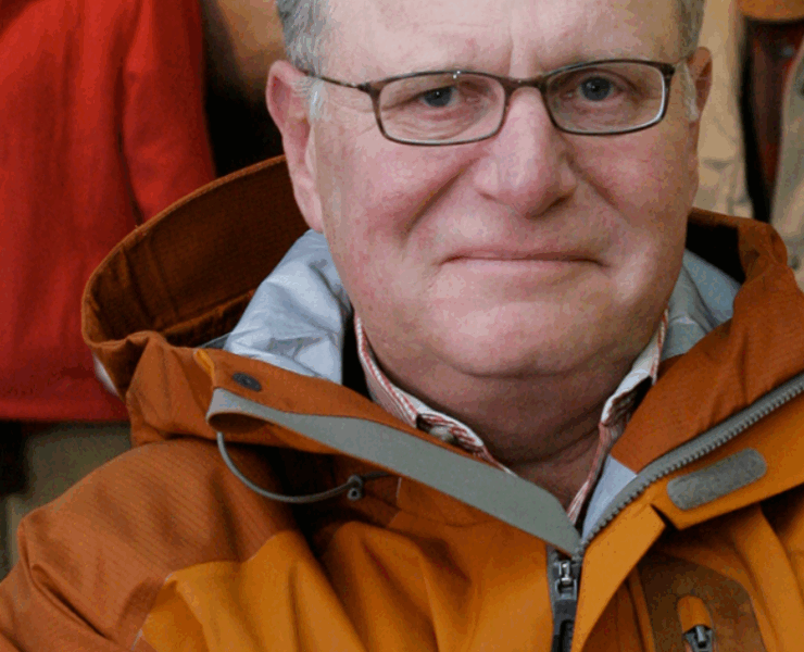 Apuesta billonaria, magnate promete 3 billones de dólares a quien demuestre que la Tierra es plana