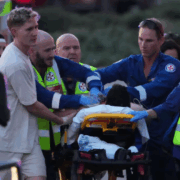 Se registran 11 muertos por tiroteo en Australia durante festividades